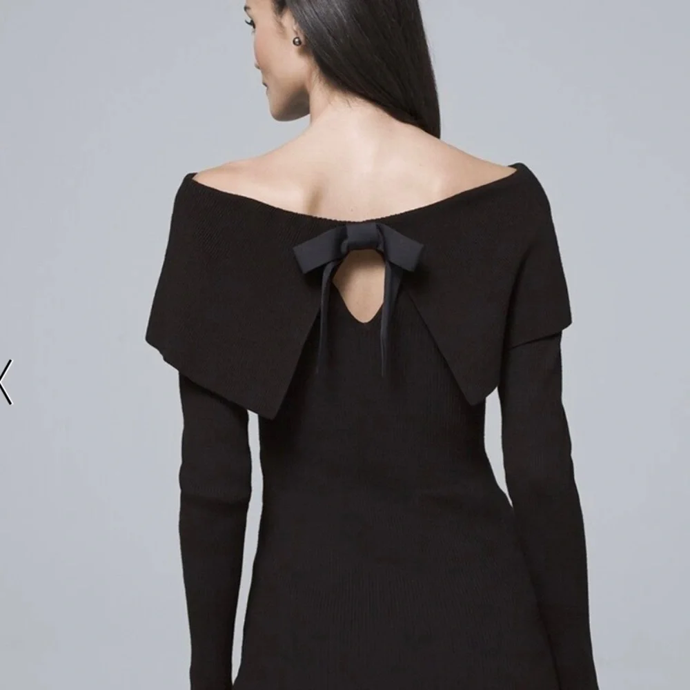 White House Black Market Bow Back Sweater Black Long Sleeve Keyhole Sz S - Picture 1 of 12
